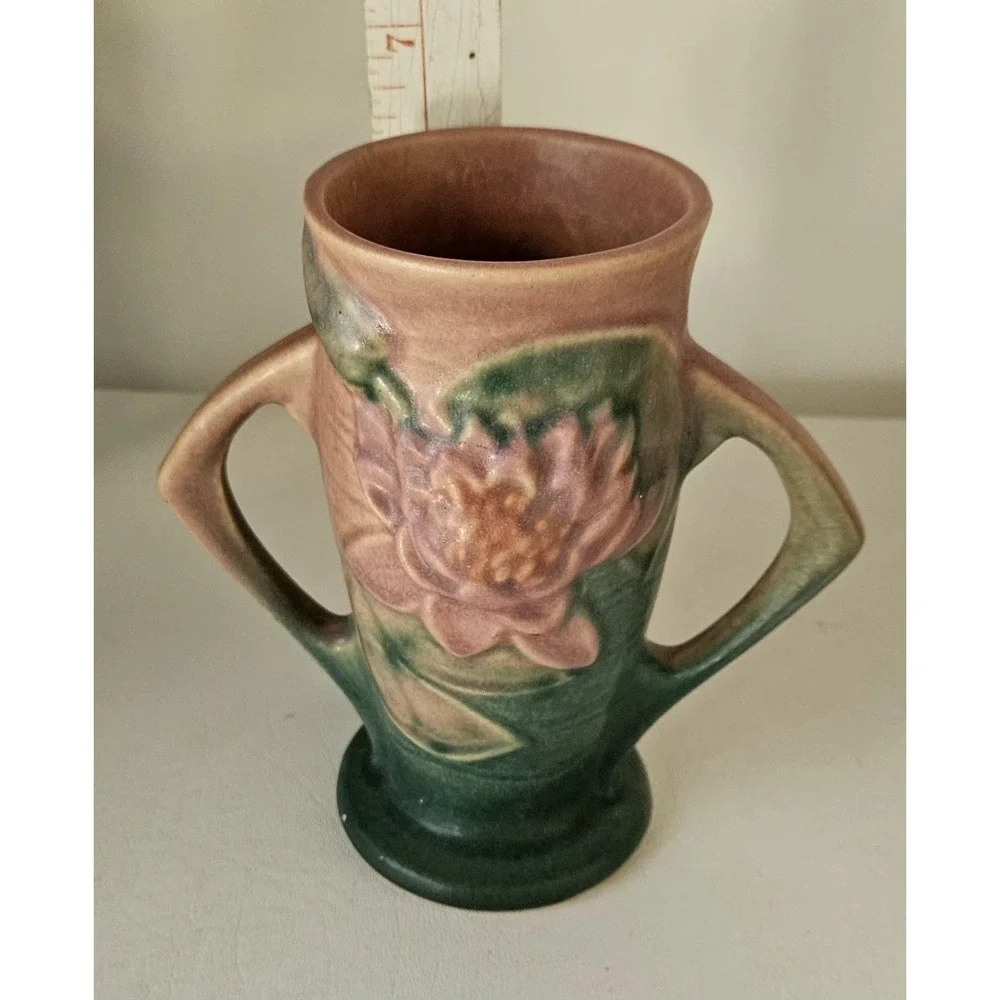 Vintage Roseville Water Lily Vase 72-6